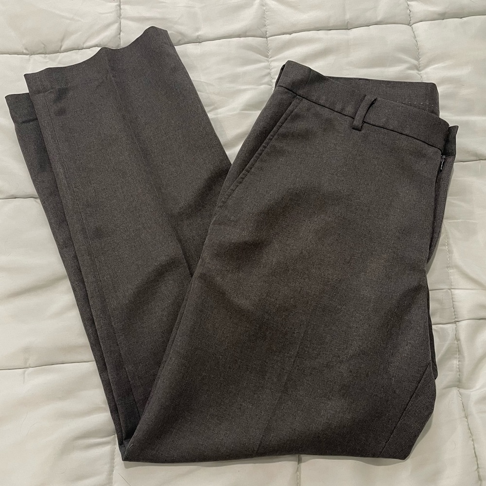 Van Heusen Traveler Mens Dress Pants Trouser Dark Gray Work Professional Bottoms